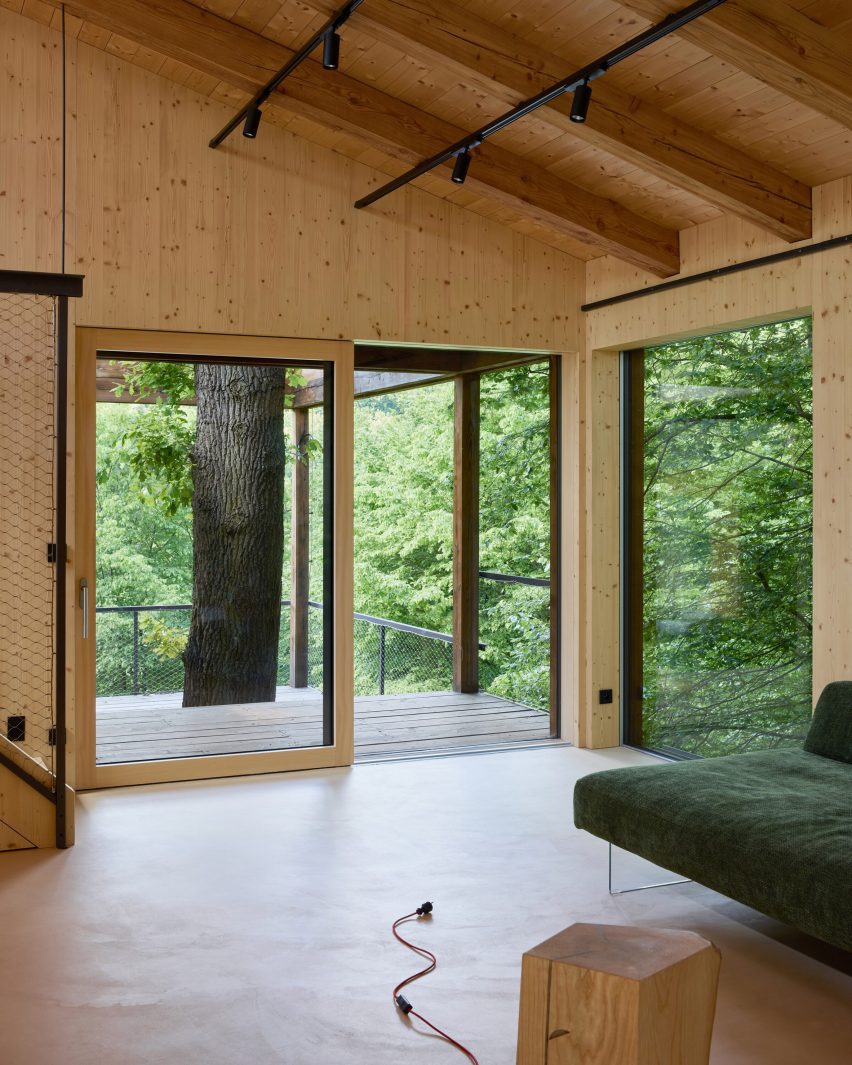 Medník House by Päivä Architekti