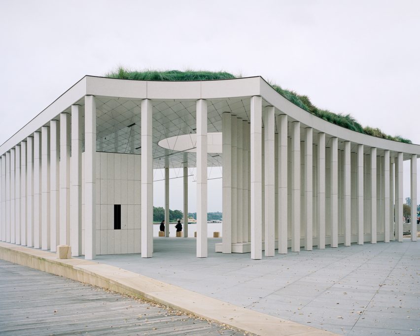 Pier Pavilion by Besley & Spresser