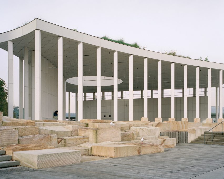Pier Pavilion by Besley & Spresser