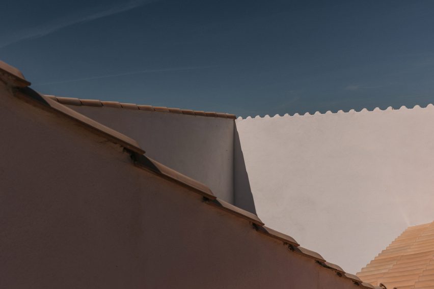 Rosa María House by Delavegacanolasso