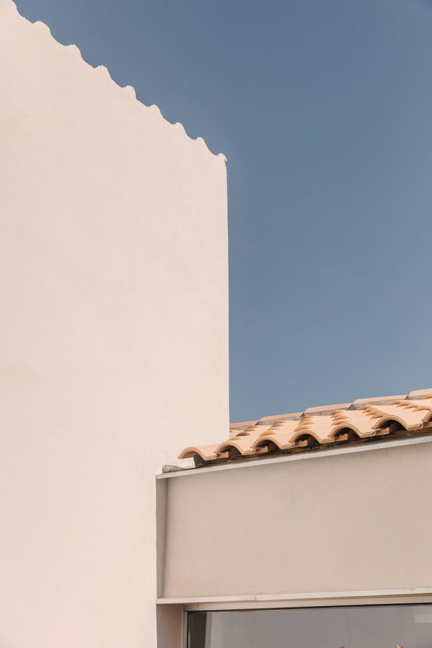 Rosa María House by Delavegacanolasso