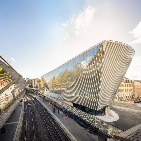 Office block in Zurich by Santiago Calatrava