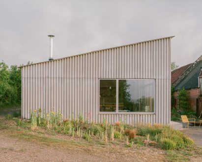 South Barn by Studio Weave