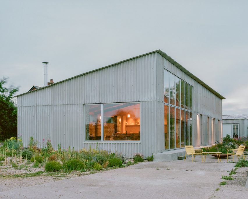 South Barn by Studio Weave