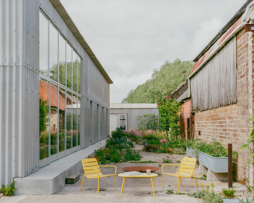 South Barn by Studio Weave