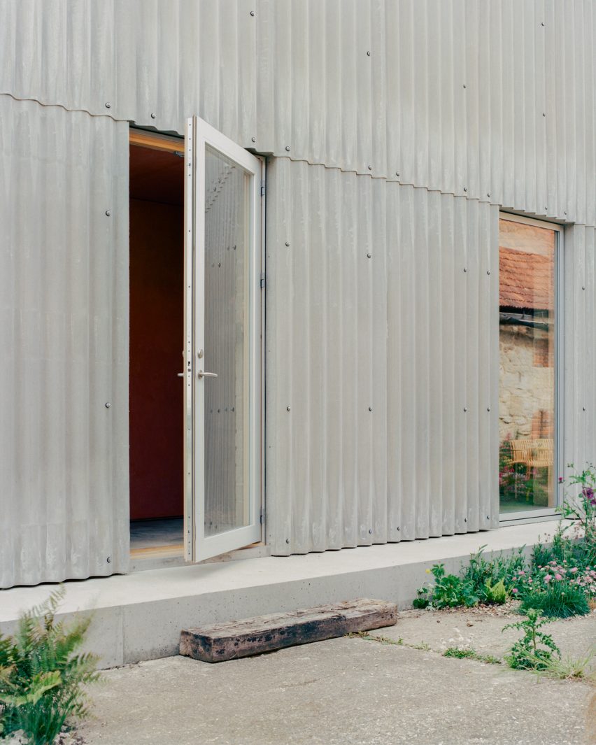 South Barn by Studio Weave