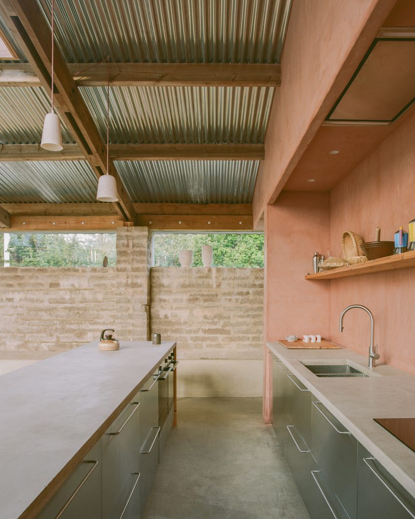 South Barn by Studio Weave