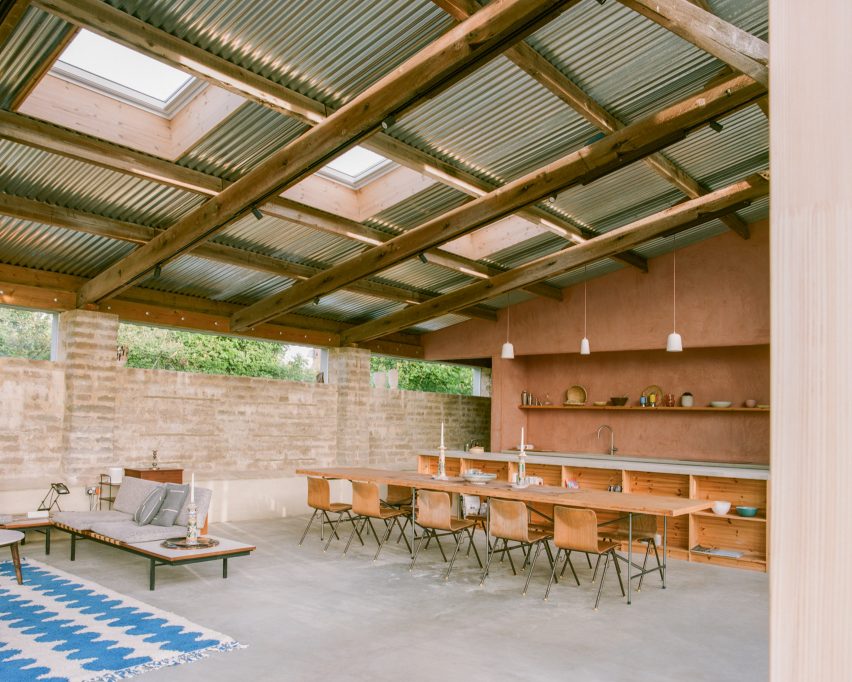 South Barn by Studio Weave
