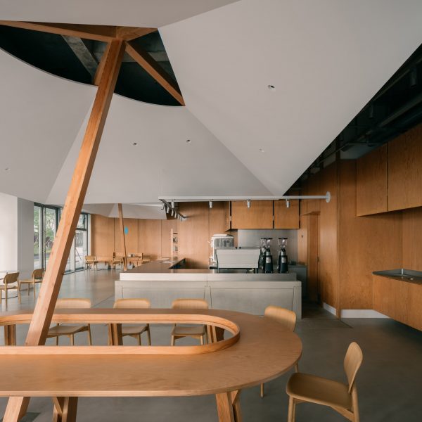 Blue Bottle Coffee at West Bund by Atelier Tao+C