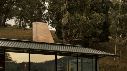Howqua River Lodge by RobMills Architecture and Interiors