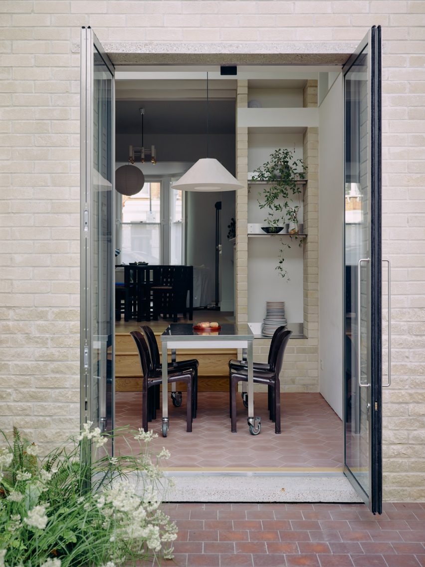 Rear door to Stone and Steel House extension by DGN Studio and Sarah Izod