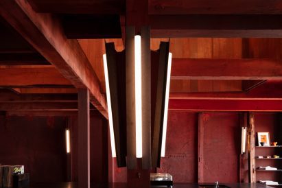 Lighting fixtures