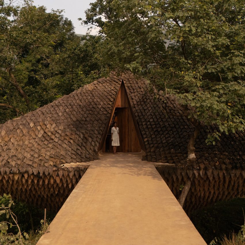 Bridge House by Wallmakers
