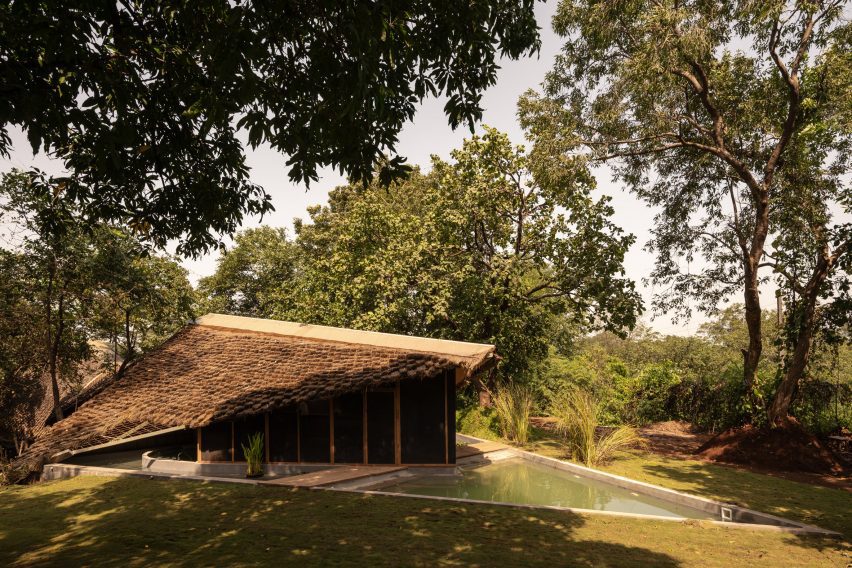 Bridge House by Wallmakers