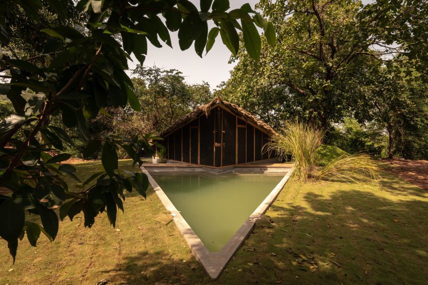 Bridge House by Wallmakers