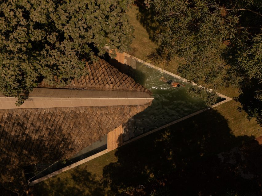 Bridge House by Wallmakers