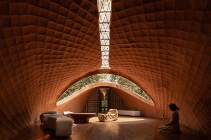 Living space interior by Wallmakers