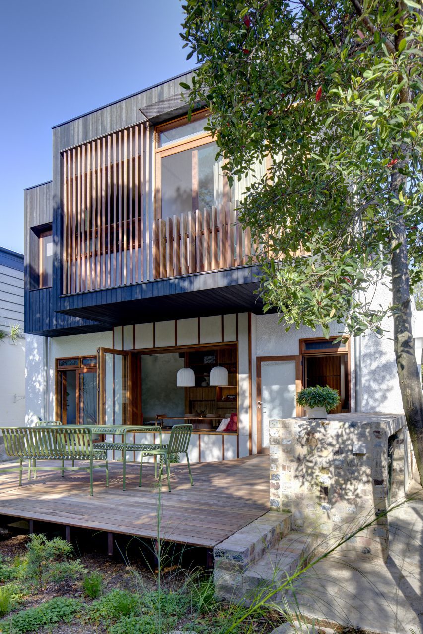 Sydney house with wooden garden decking