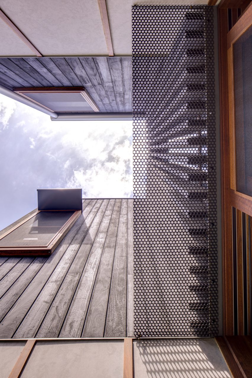 Charred timber exterior Waverley House Sydney