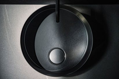 Vitreon steel washbasin