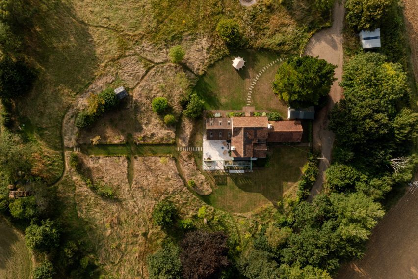 Aerial view of former farmhouse in Kent