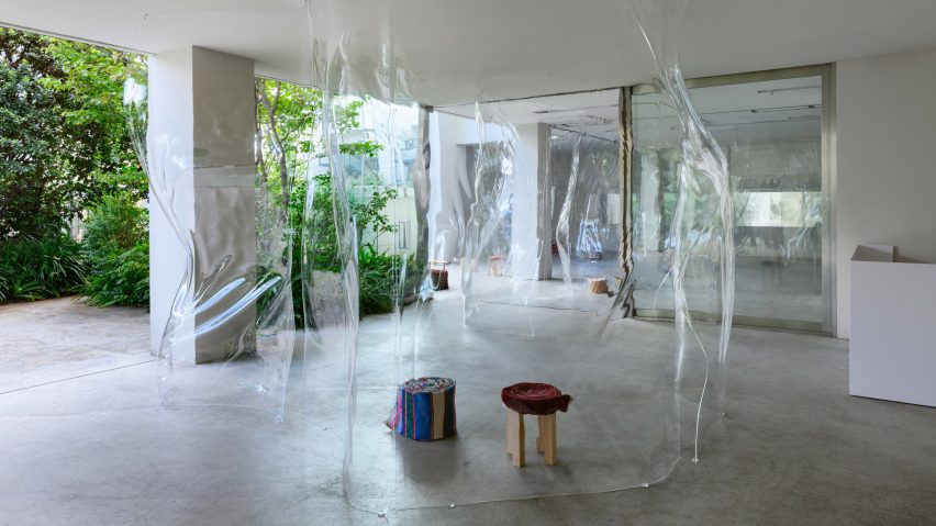 Ichio Matsuzawa creates “one-of-a-kind” Tokyo bar out of undulating acrylic glass