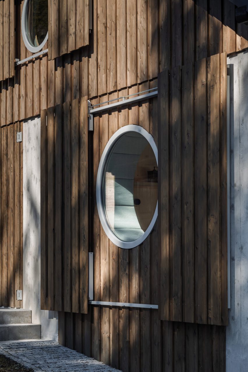 Borová Lada Cottage by Studio Plyš