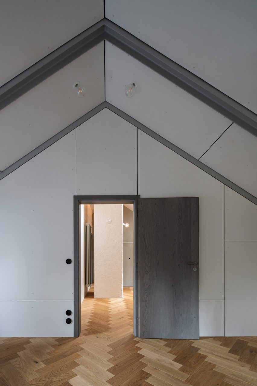 Borová Lada Cottage by Studio Plyš
