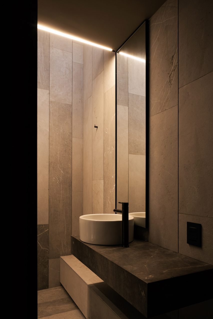 House made of concrete blocks