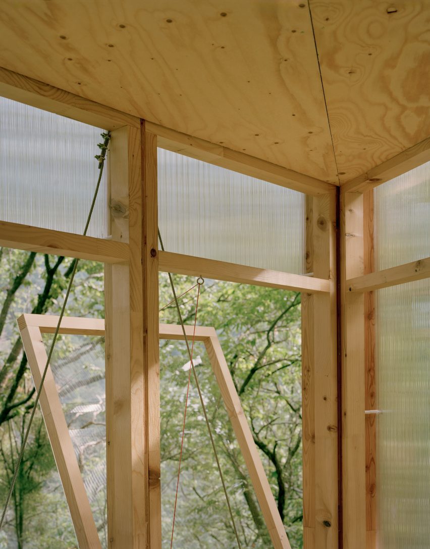 Casetta Tessino treehouse by Olin Petzold