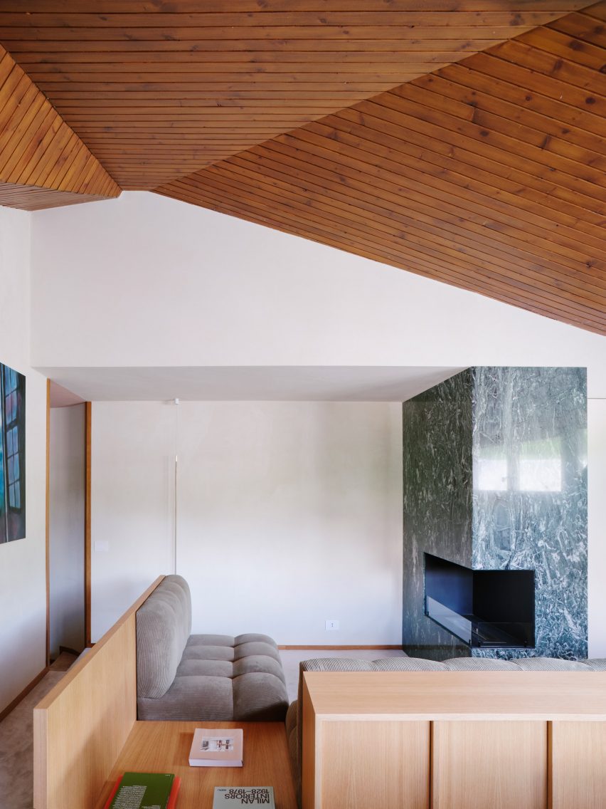 Fireplace in Co.arch Studio apartment renovation in Mario Galvagni's Giomein