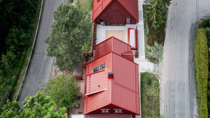 Chr Tomters veg red house extension