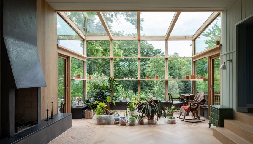 Glazed winter garden and living space