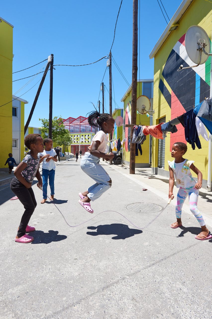 Soweto Caracas Community Centre by Empower