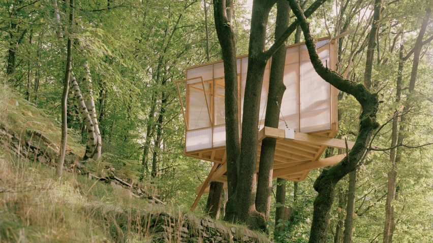 Casetta Tessino treehouse by Olin Petzold