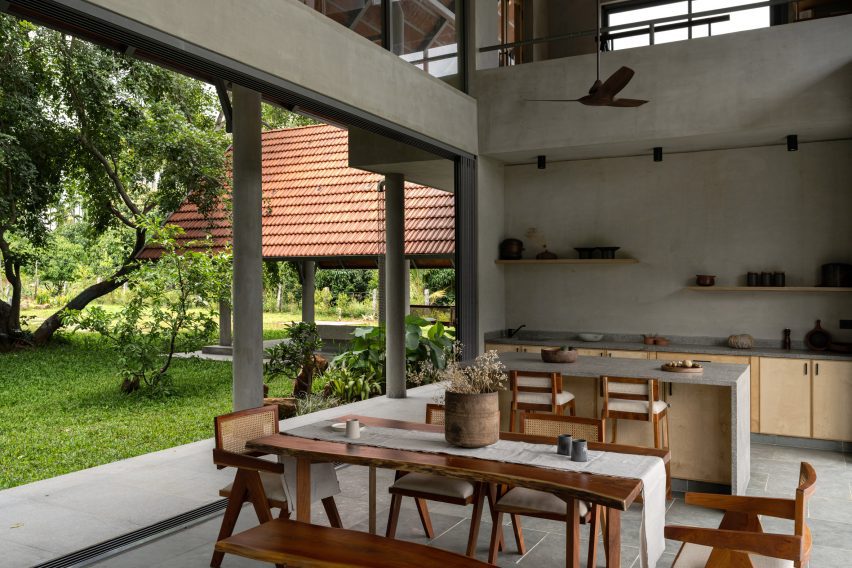 Interior of a concrete home in India by Taliesyn