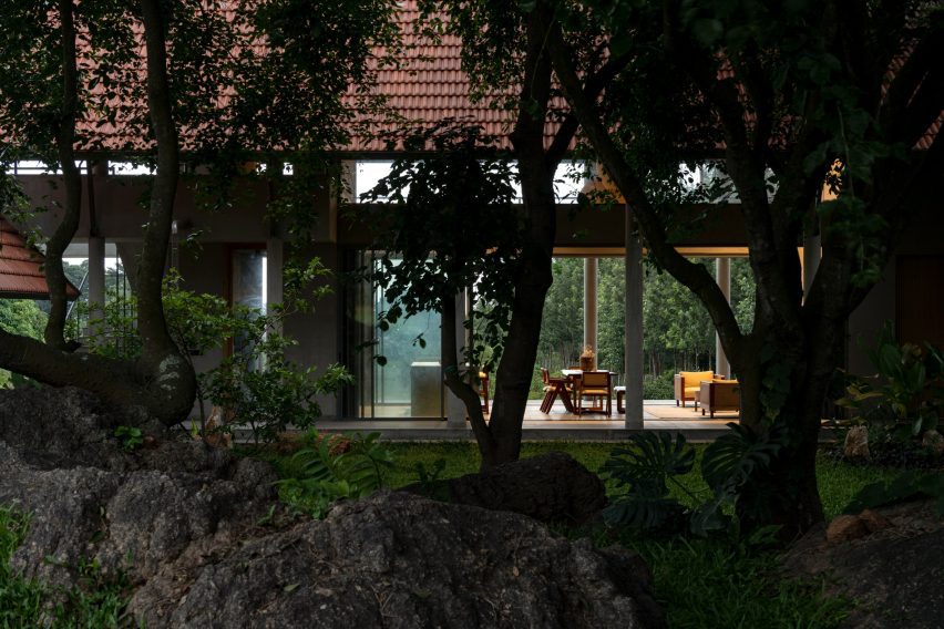 House by the Grove in India by Taliesyn