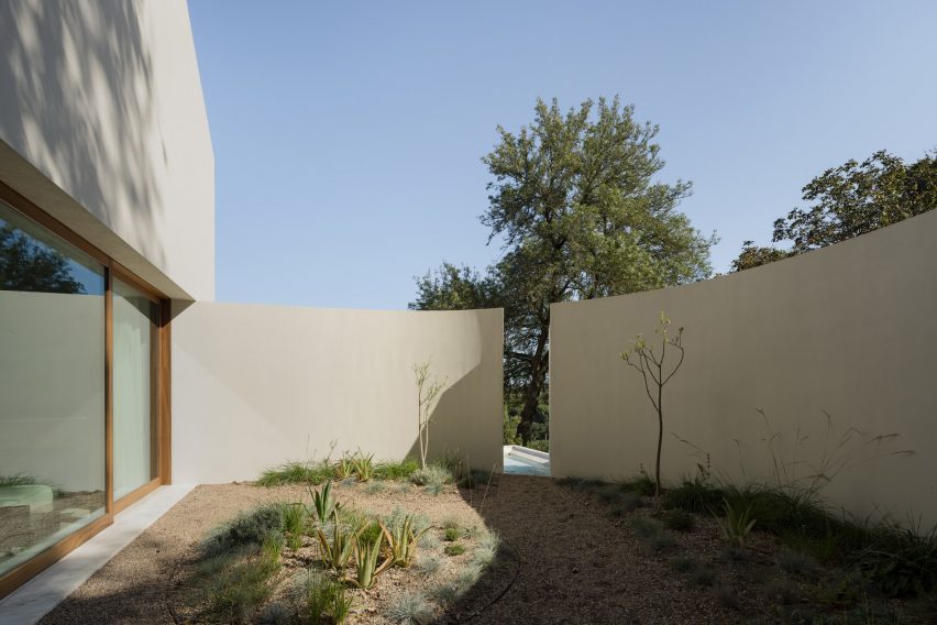 House for Two Musicians by Atelier Matteo Arnone