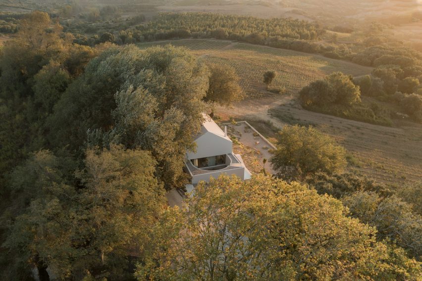 House for Two Musicians by Atelier Matteo Arnone