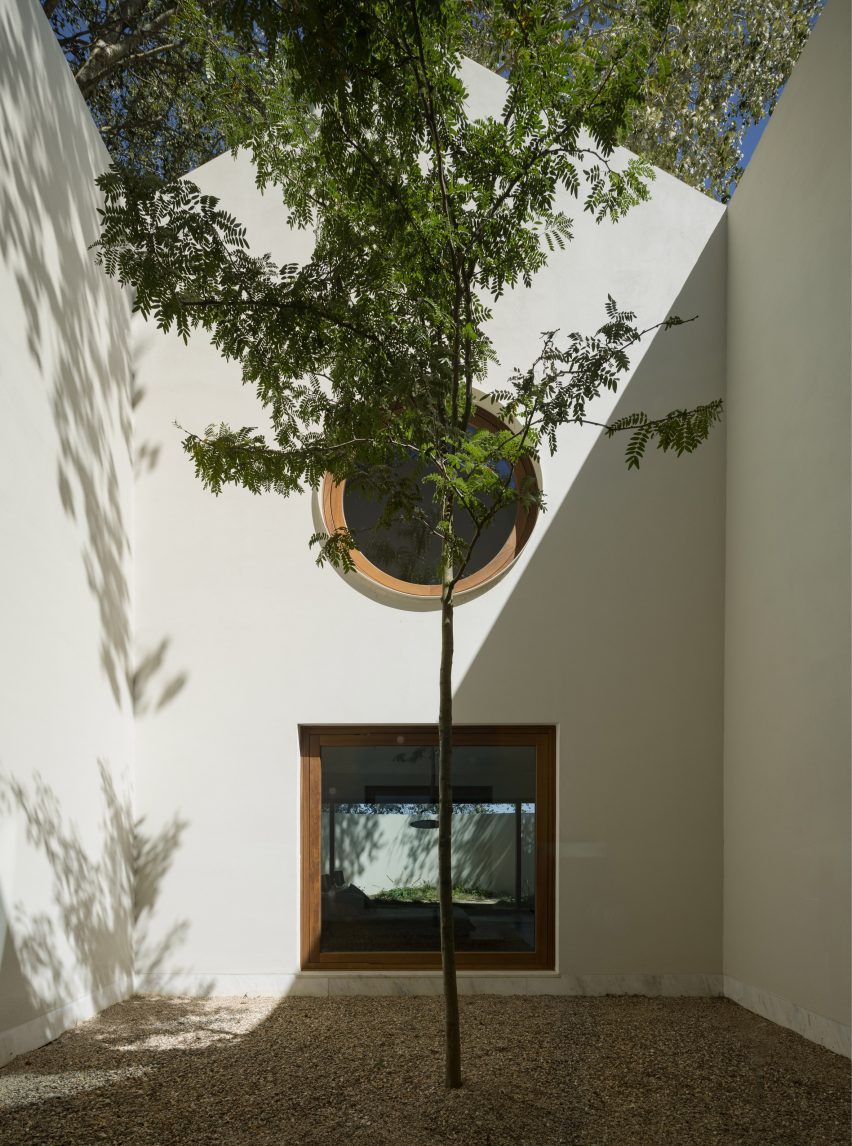 House for Two Musicians by Atelier Matteo Arnone