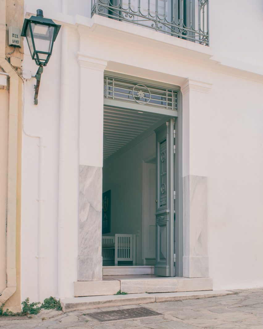 Plaka House by Local Local