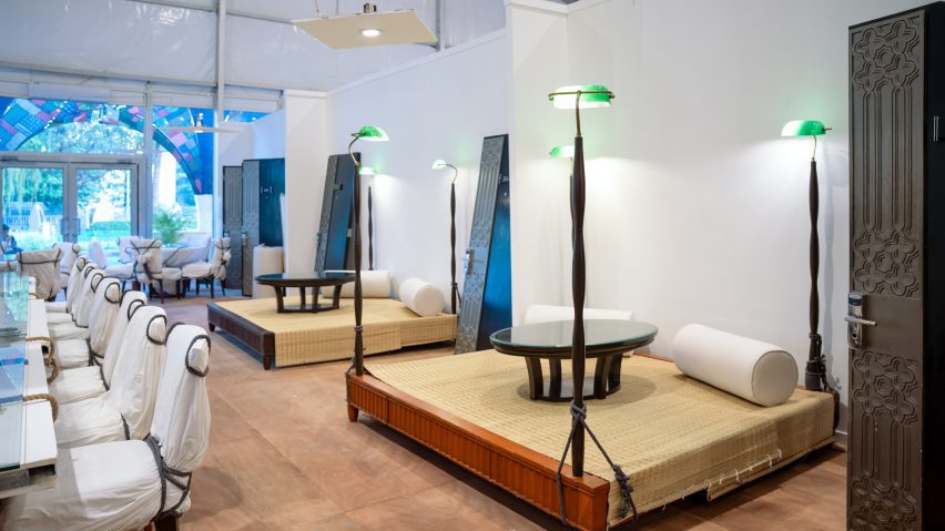 Design Mumbai cafe by Lucas Muñoz