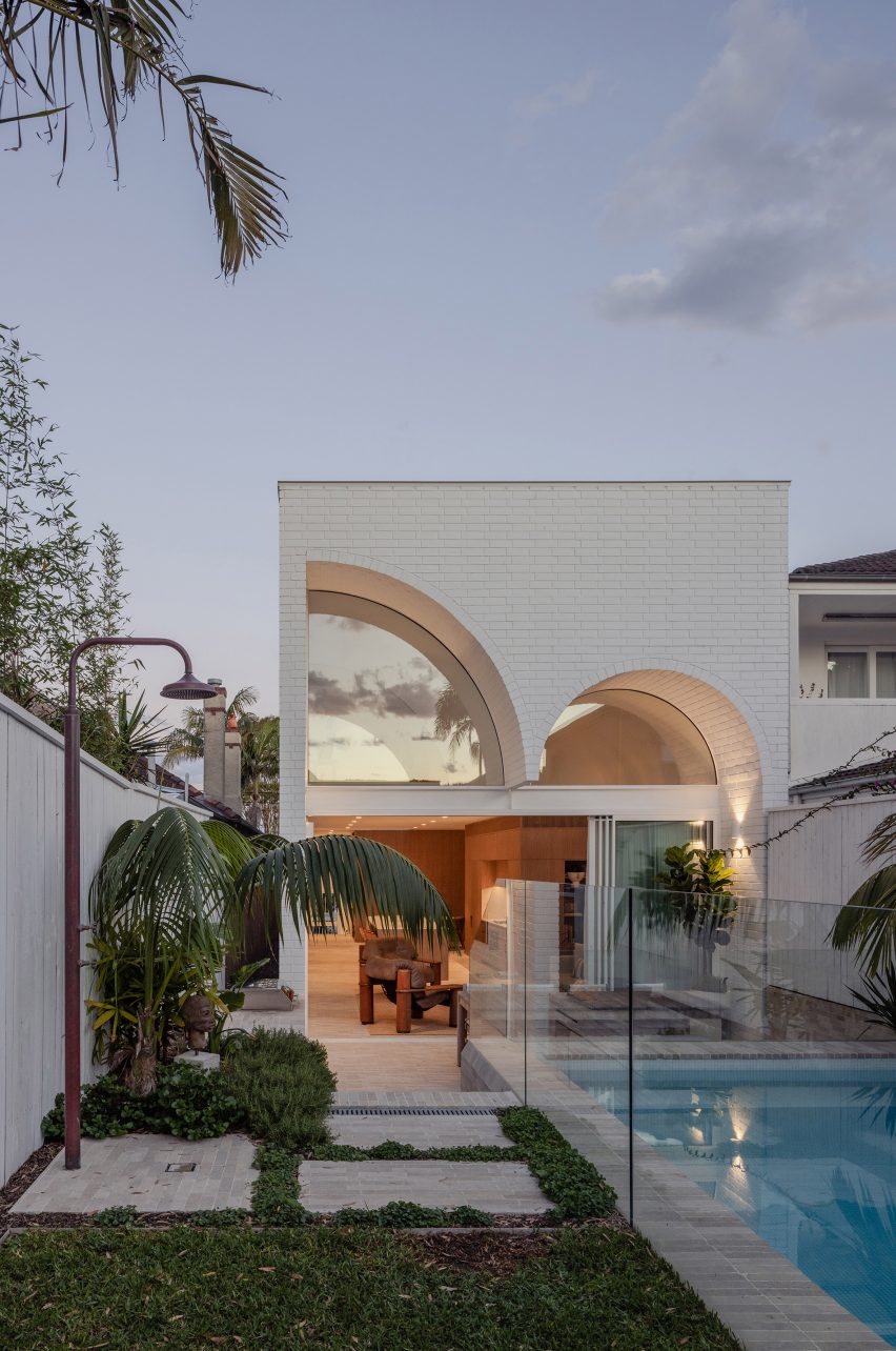 Moon House in Sydney, Australia by James Garvan Architecture