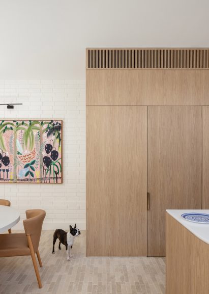 Moon House in Sydney, Australia by James Garvan Architecture