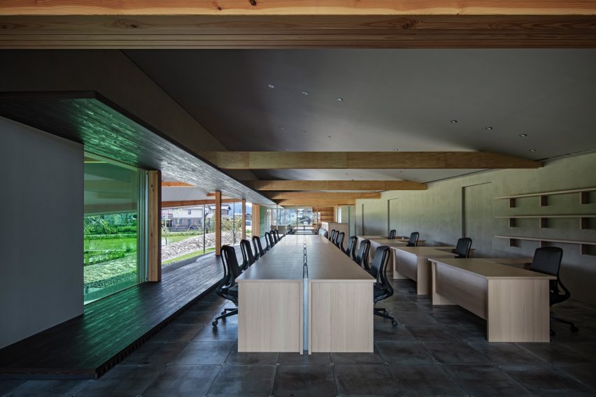 Office in Hashima by Permanent