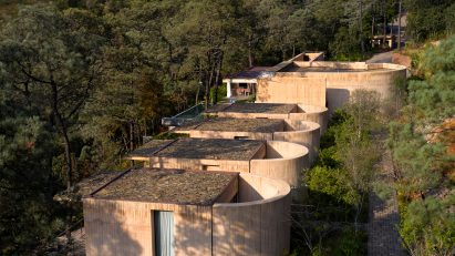 Rancho del Bosque house in Valle de Bravo by Sordo Madaleno
