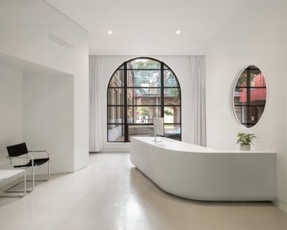 Kwong Von Gilnow-designed welcome area