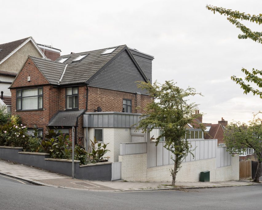Exterior of Tabberner Cook House by James Alder Architects