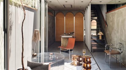 Mirrored courtyard in Sydney home