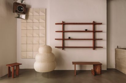 Entrance area of Hamburg cafe with seating and shelving